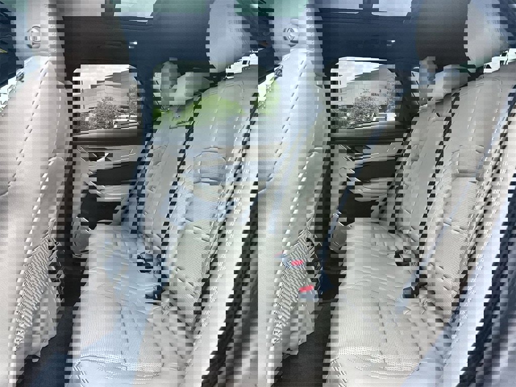 New 2026 Jaguar F-PACE R-Dynamic S image 15