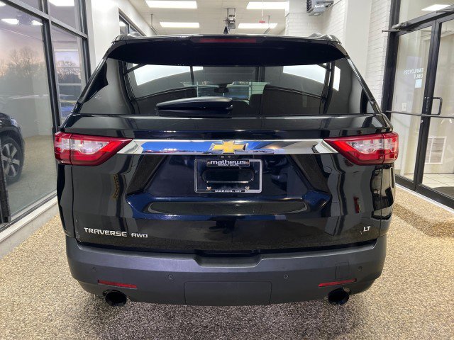 Used 2020 Chevrolet Traverse LT w/ LT Premium Package image 3