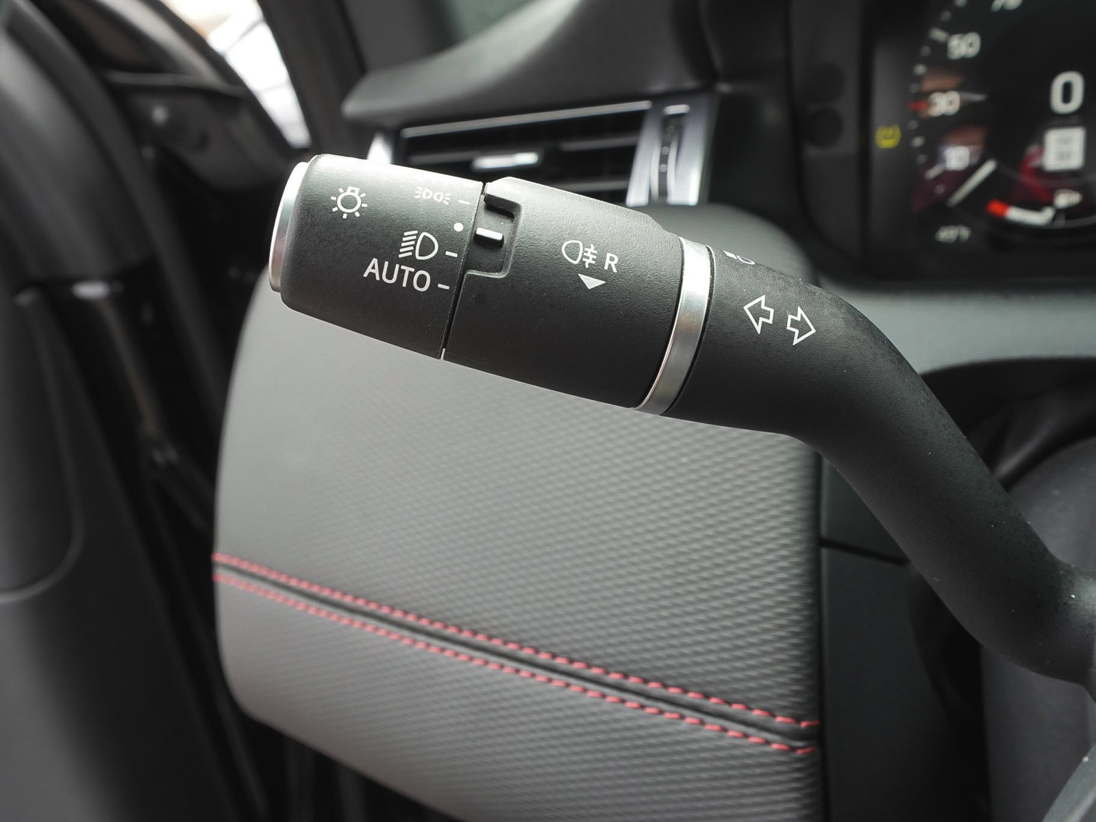 Used 2023 Land Rover Discovery Sport S R-Dynamic image 20