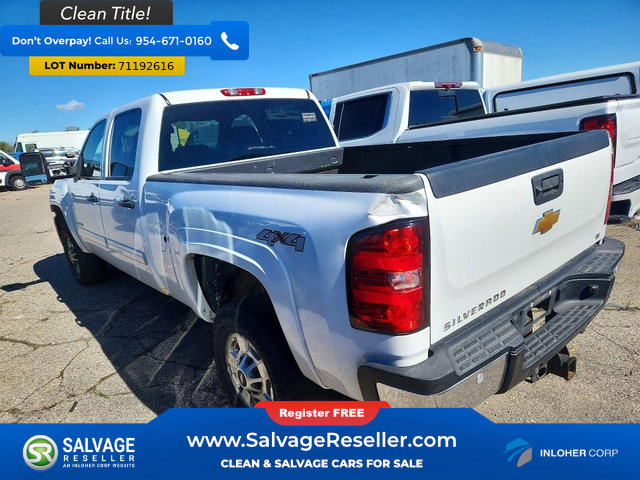 Used 2011 Chevrolet Silverado 2500 LT w/ Interior Plus Package AWD/4WD image 3
