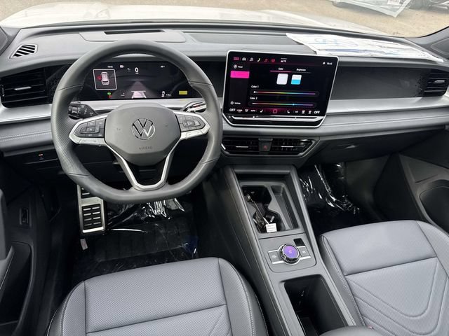 New 2026 Volkswagen Tiguan SE R-Line FWD image 7