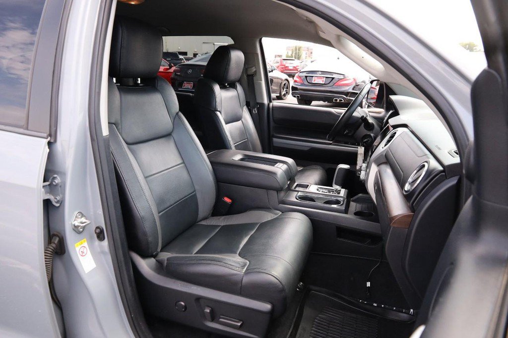 Used 2019 Toyota Tundra Limited w/ Limited Premium Package AWD/4WD image 27