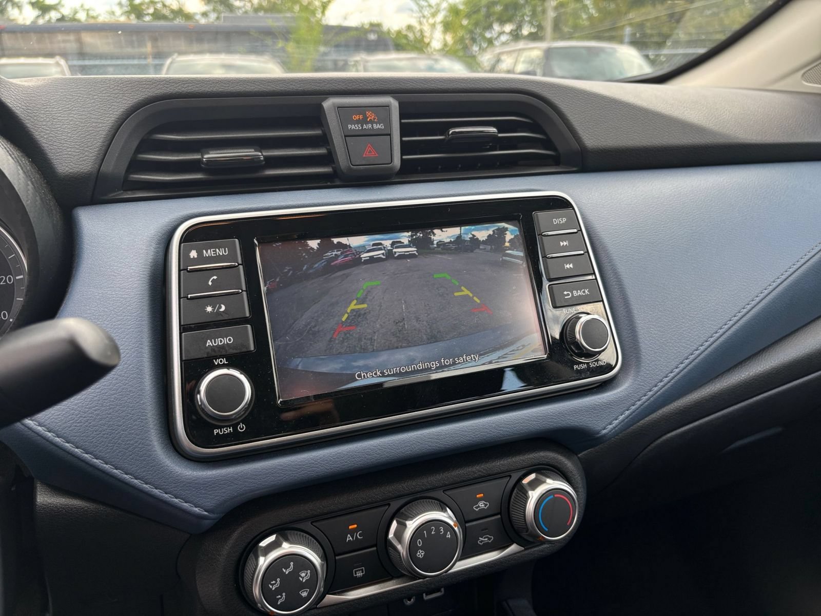 Used 2025 Nissan Versa SV FWD image 23