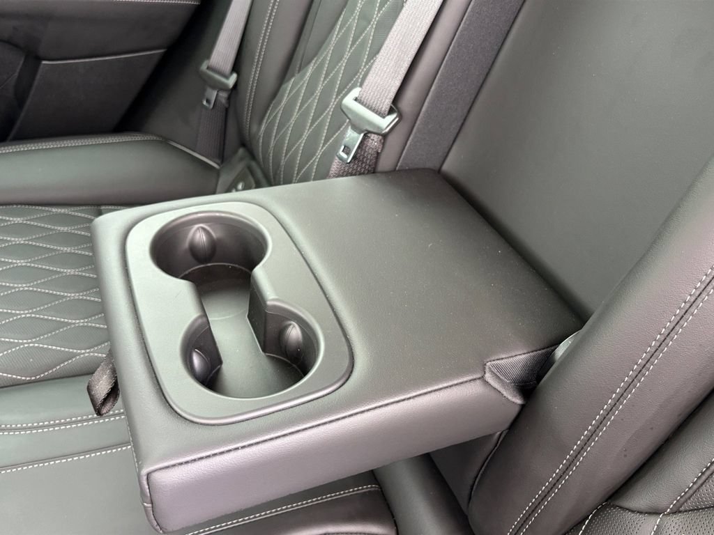 Used 2023 Buick Envision Avenir AWD/4WD image 26