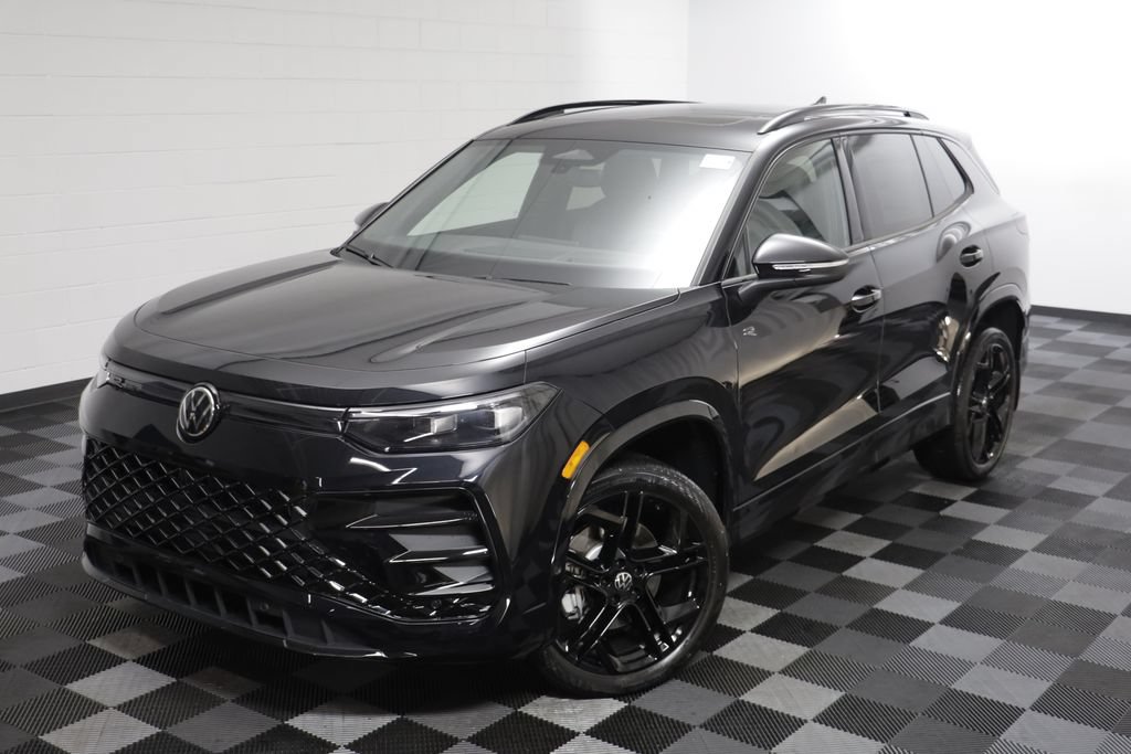 New 2026 Volkswagen Tiguan SE R-Line AWD/4WD image 2