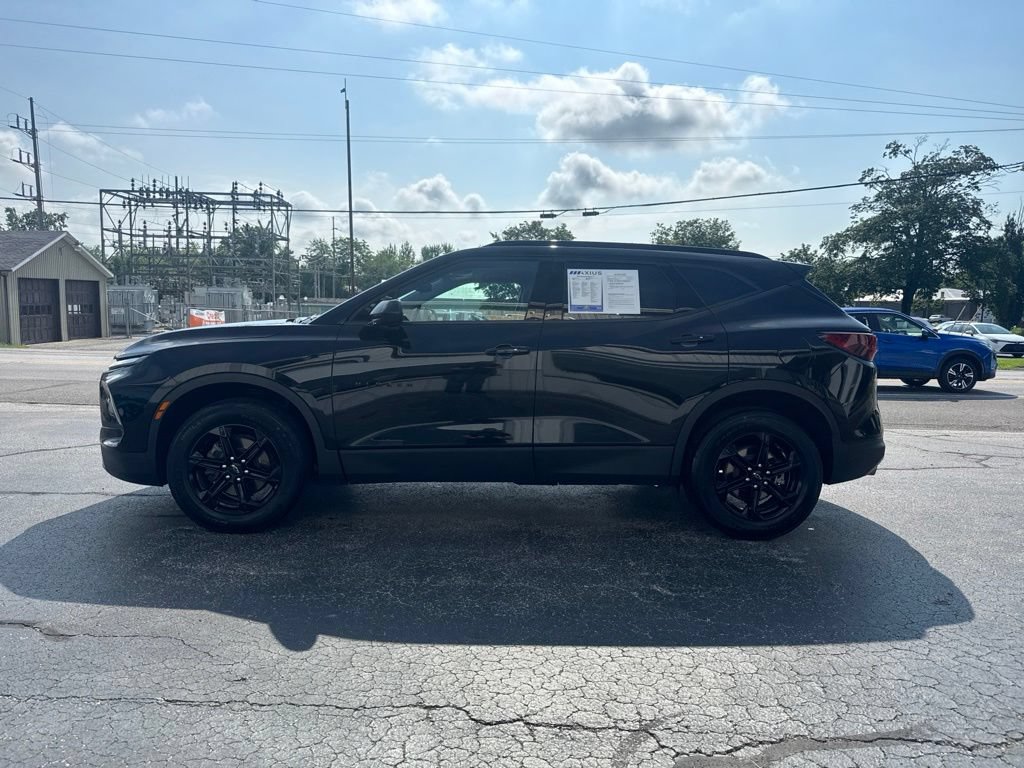 Used 2023 Chevrolet Blazer LT w/ Midnight/Sport Edition AWD/4WD image 4