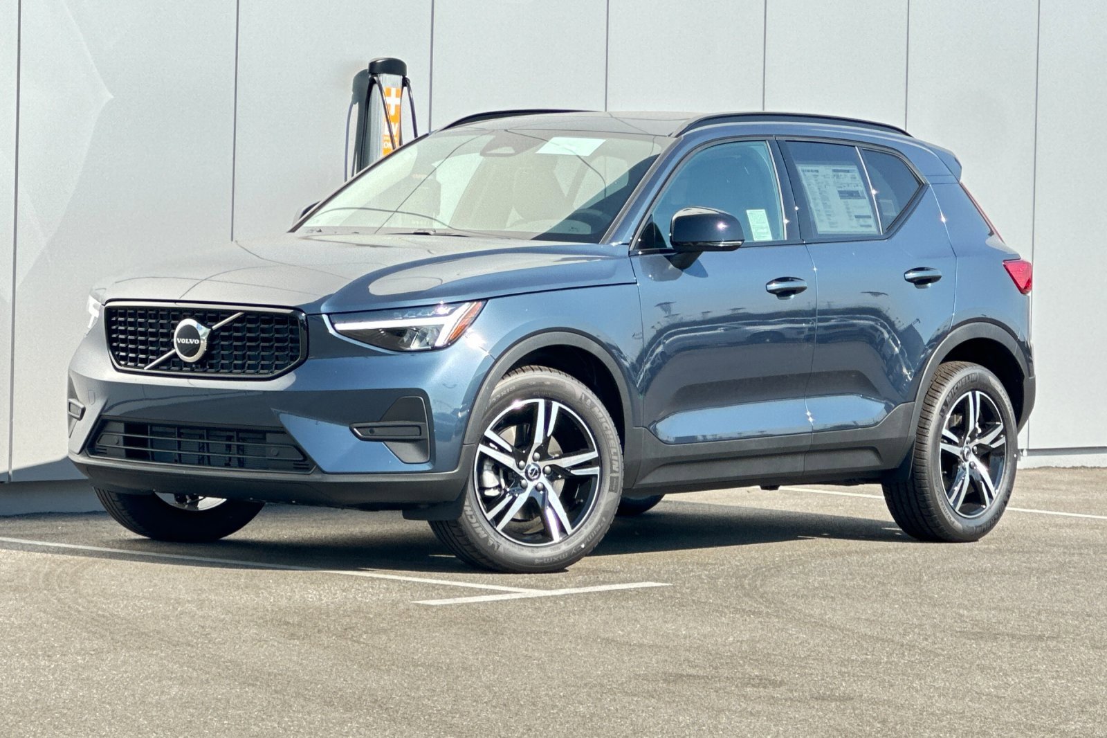 New 2026 Volvo XC40 B5 Core