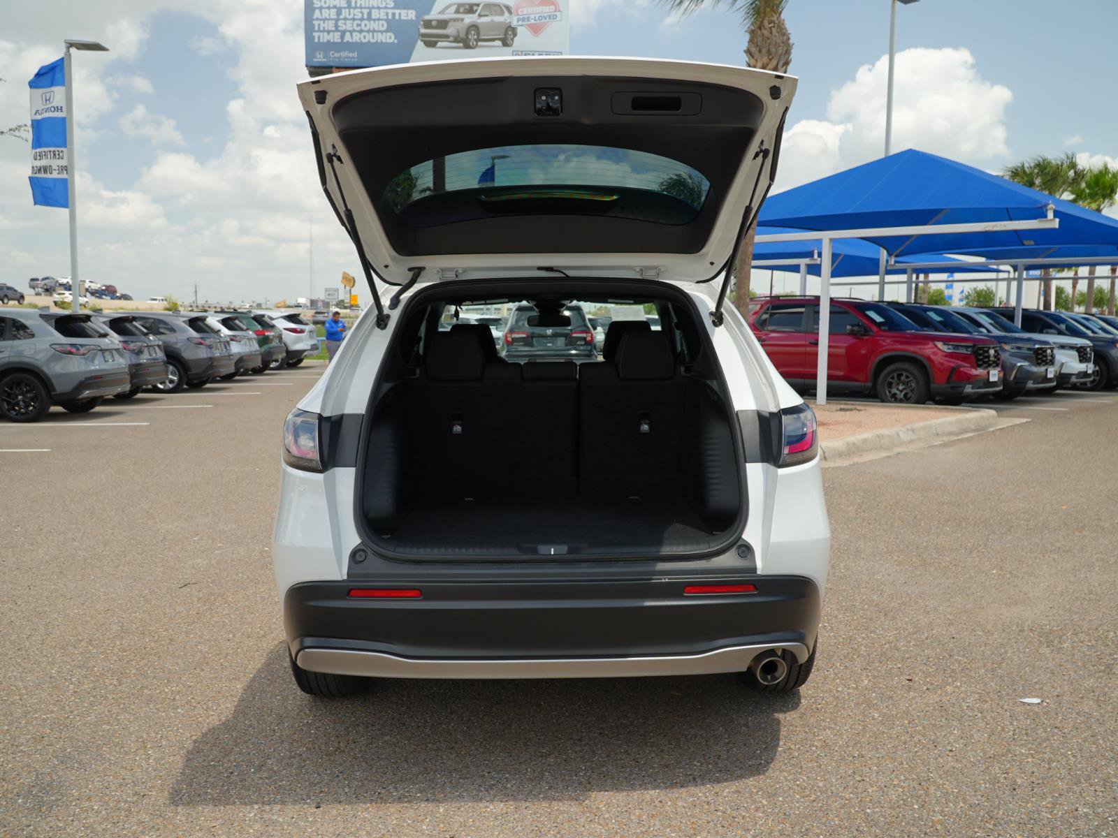Used 2023 Honda HR-V Sport image 7