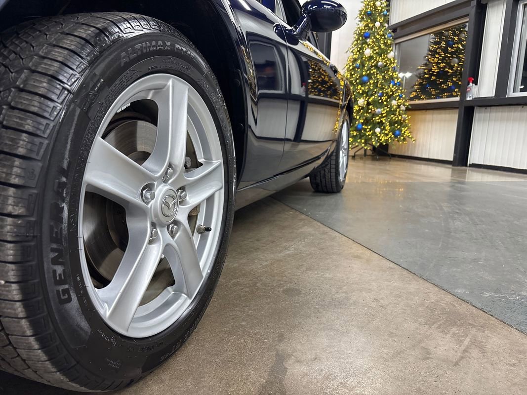 Used 2008 MAZDA MX-5 Miata Sport image 35