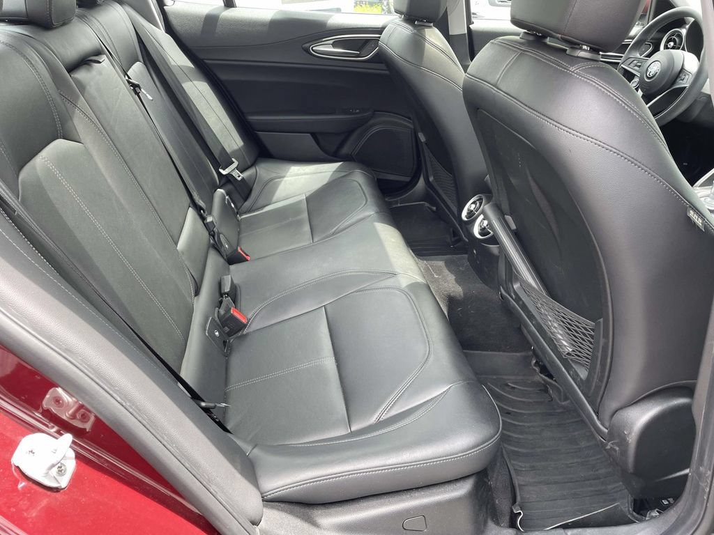 Used 2017 Alfa Romeo Giulia AWD image 19