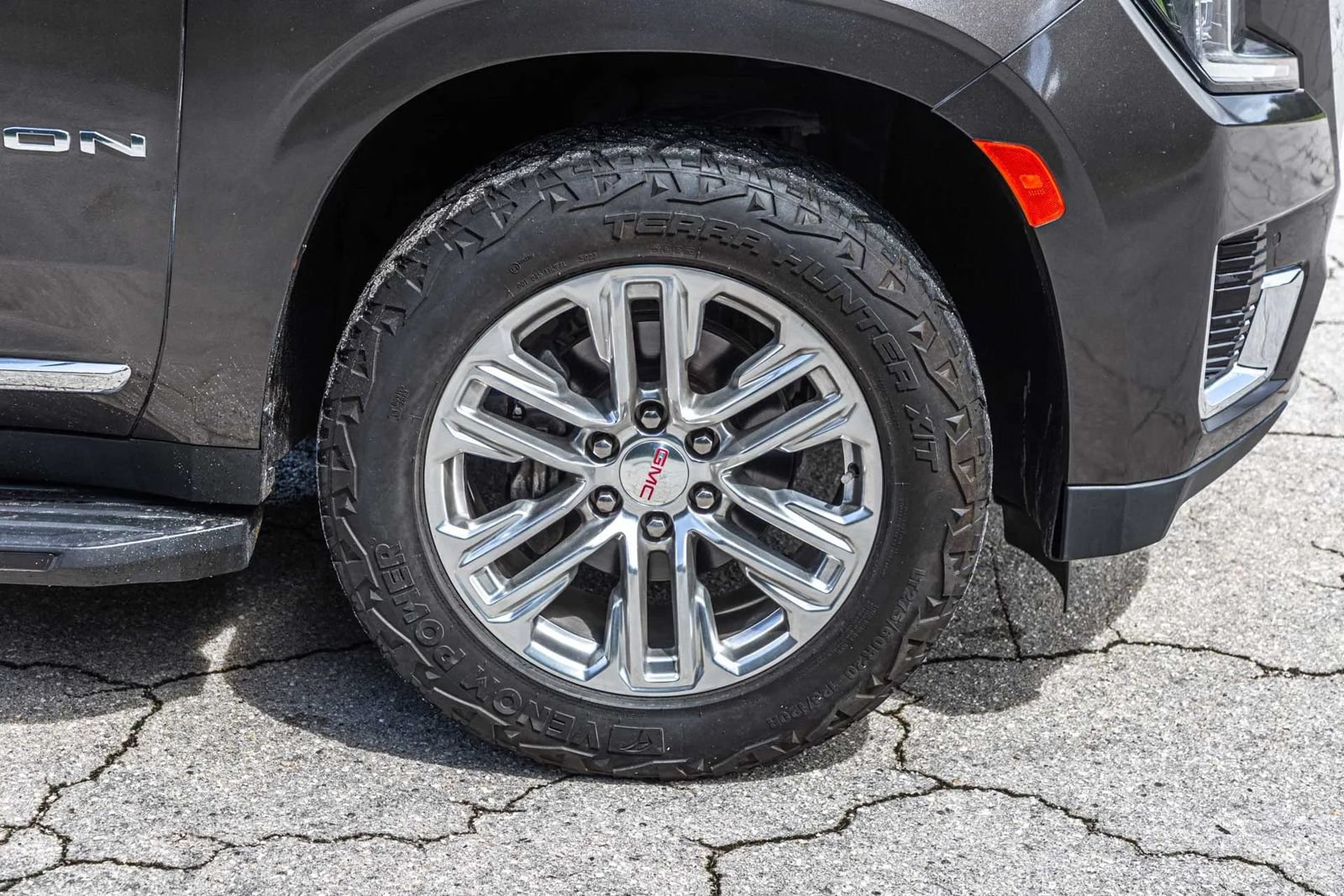 Used 2021 GMC Yukon SLT RWD image 18