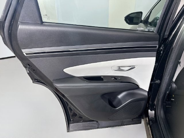 Used 2023 Hyundai Tucson Limited FWD image 25