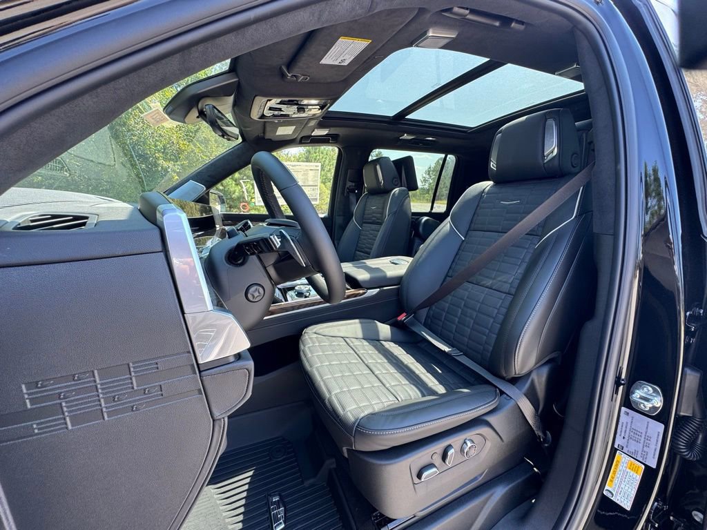 New 2025 Cadillac Escalade ESV Sport Platinum w/ LPO, ONYX Package image 5