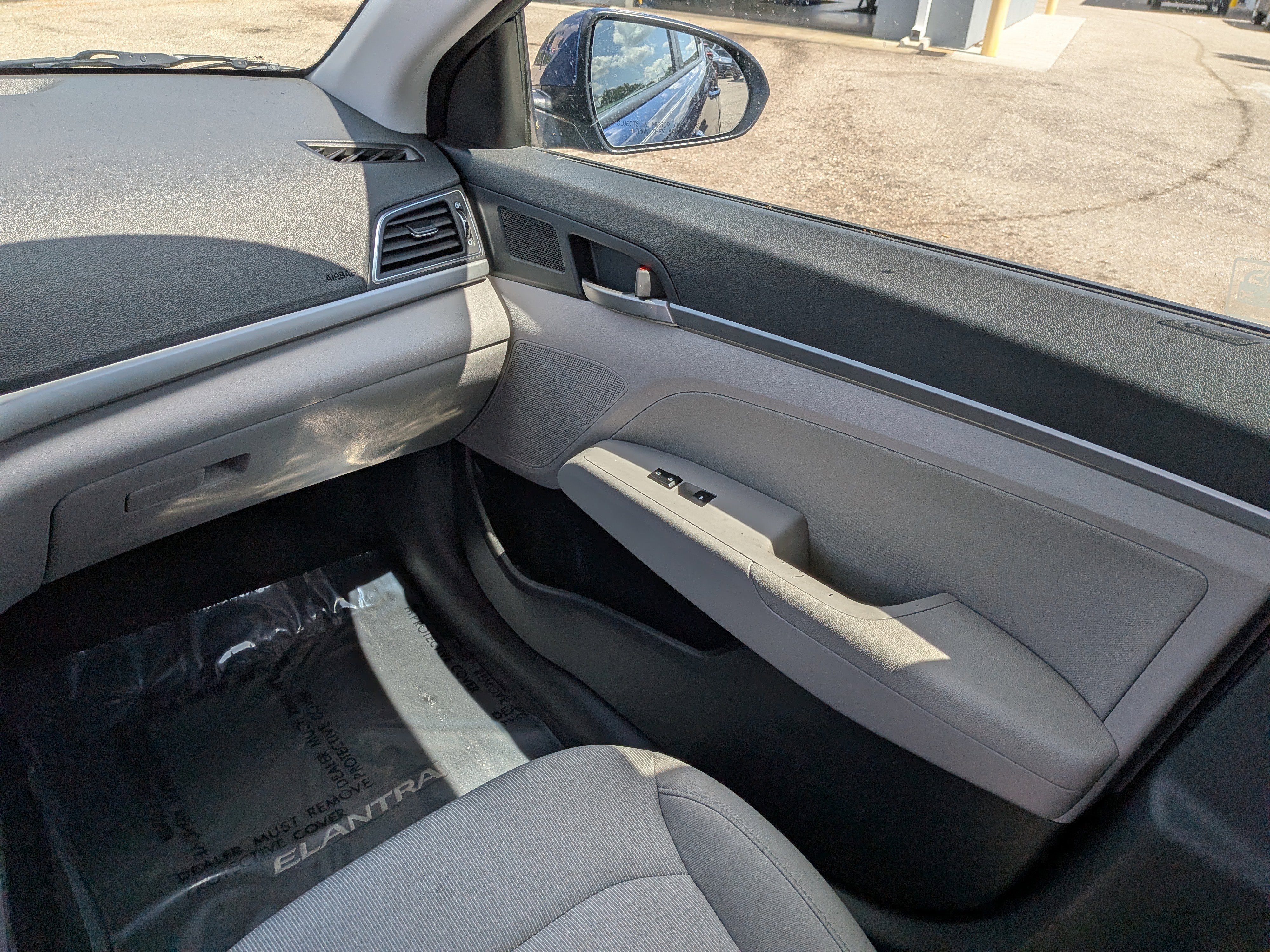 Used 2018 Hyundai Elantra SEL FWD image 18
