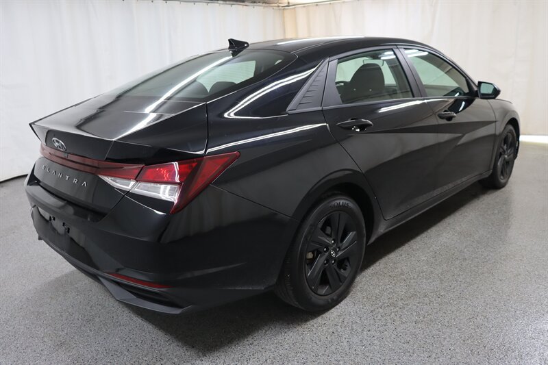 Used 2021 Hyundai Elantra SEL FWD image 6