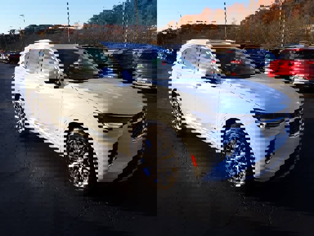 Certified 2022 Buick Envision Avenir w/ Technology Package II image 6