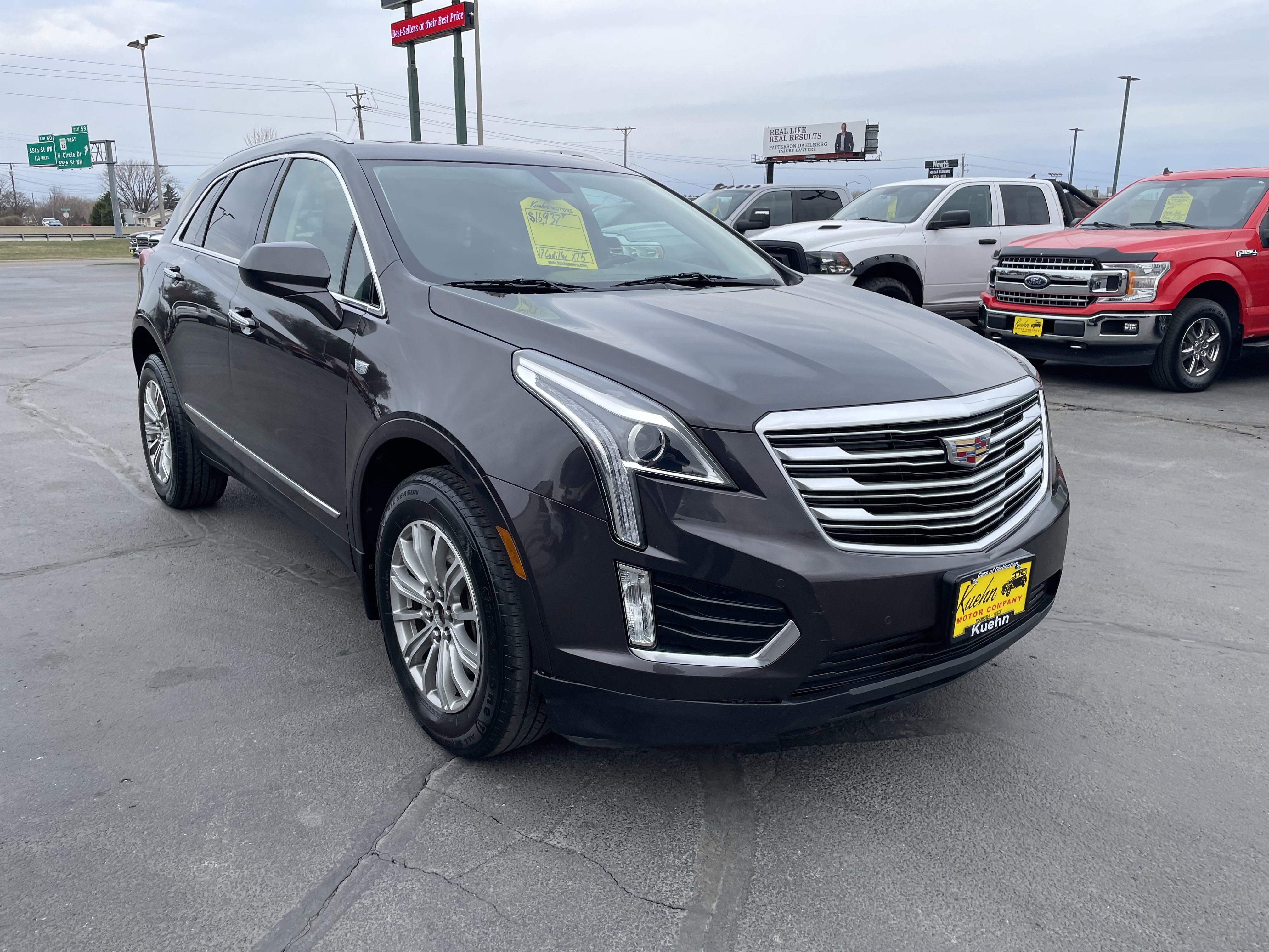 Used 2017 Cadillac XT5 Luxury image 2