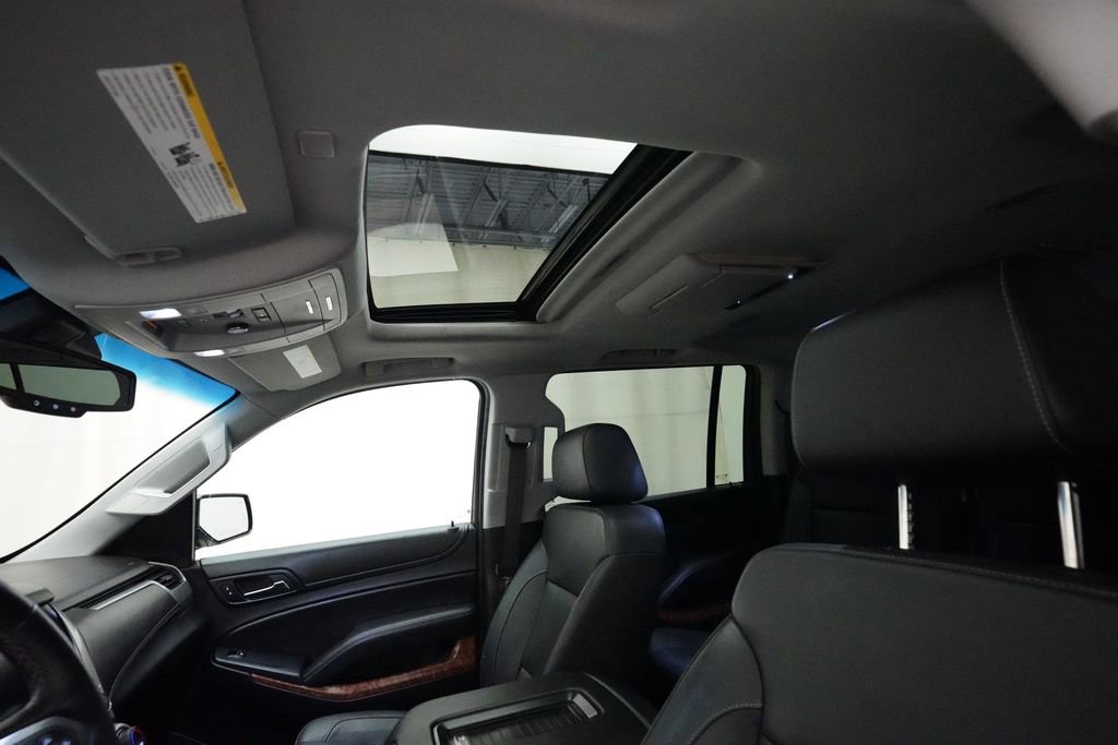 Used 2018 Chevrolet Suburban Premier image 33
