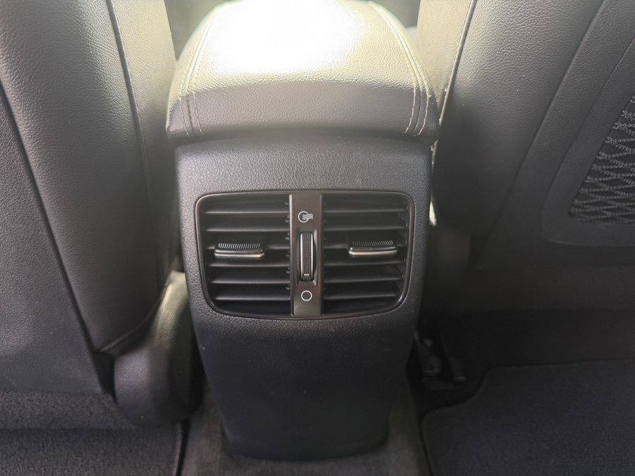 Used 2020 Kia Niro EX w/ Cold Weather Package image 40