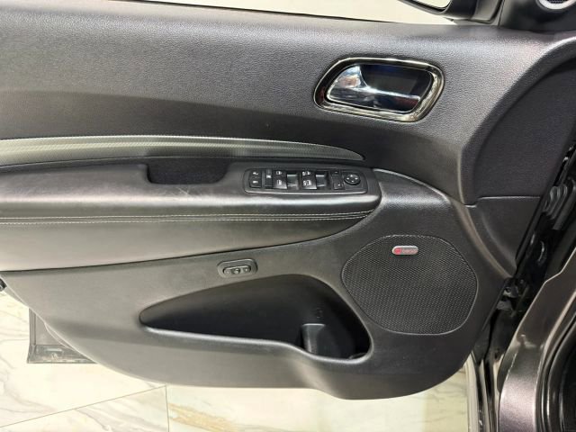 Used 2018 Dodge Durango SRT w/ Technology Group AWD/4WD image 14