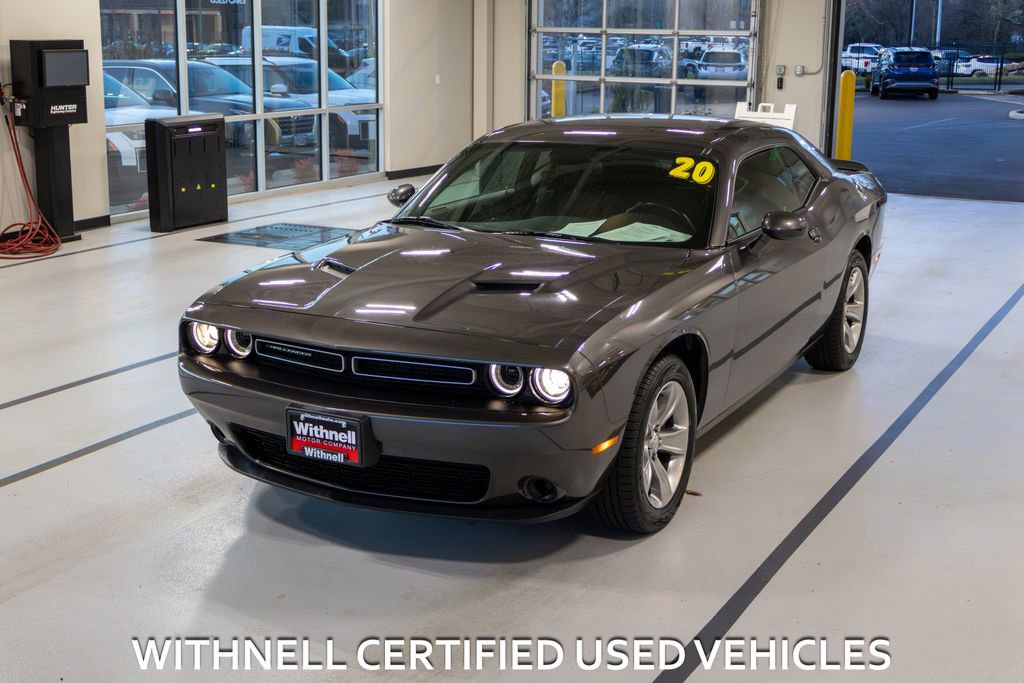 Used 2020 Dodge Challenger SXT RWD image 1