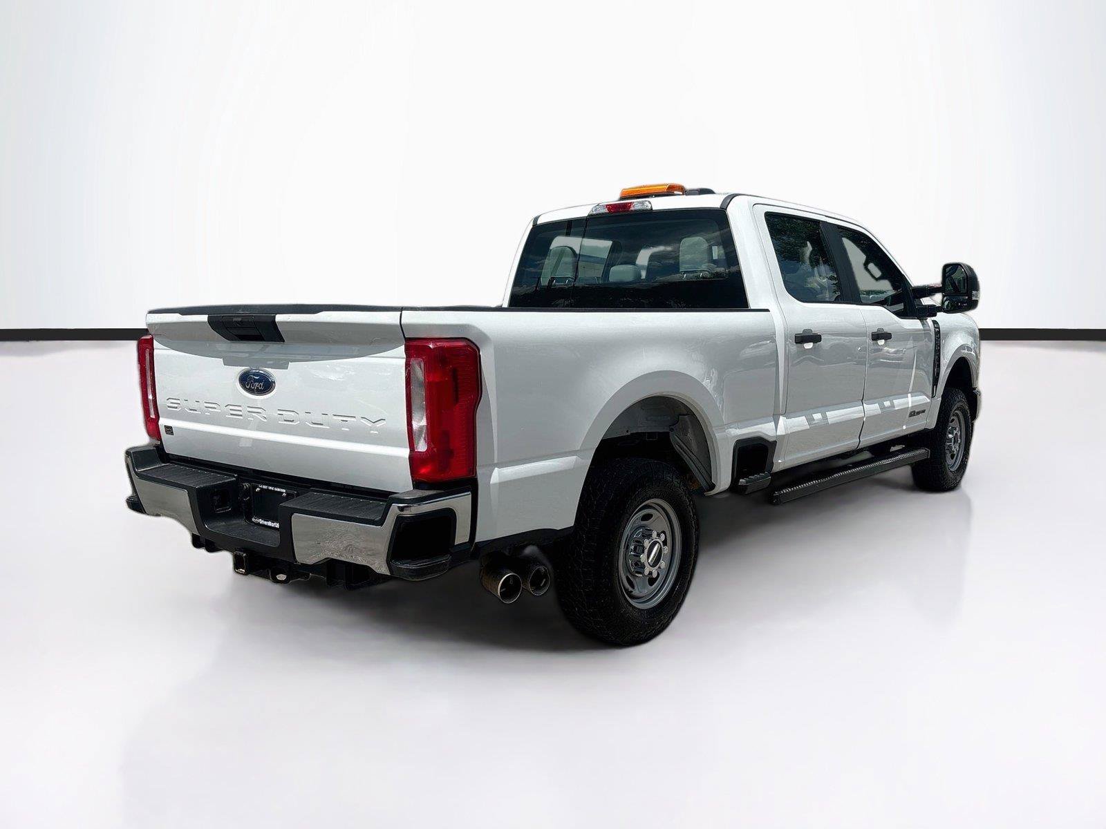 Used 2024 Ford F250 XL w/ FX4 Off-Road Package AWD/4WD image 7