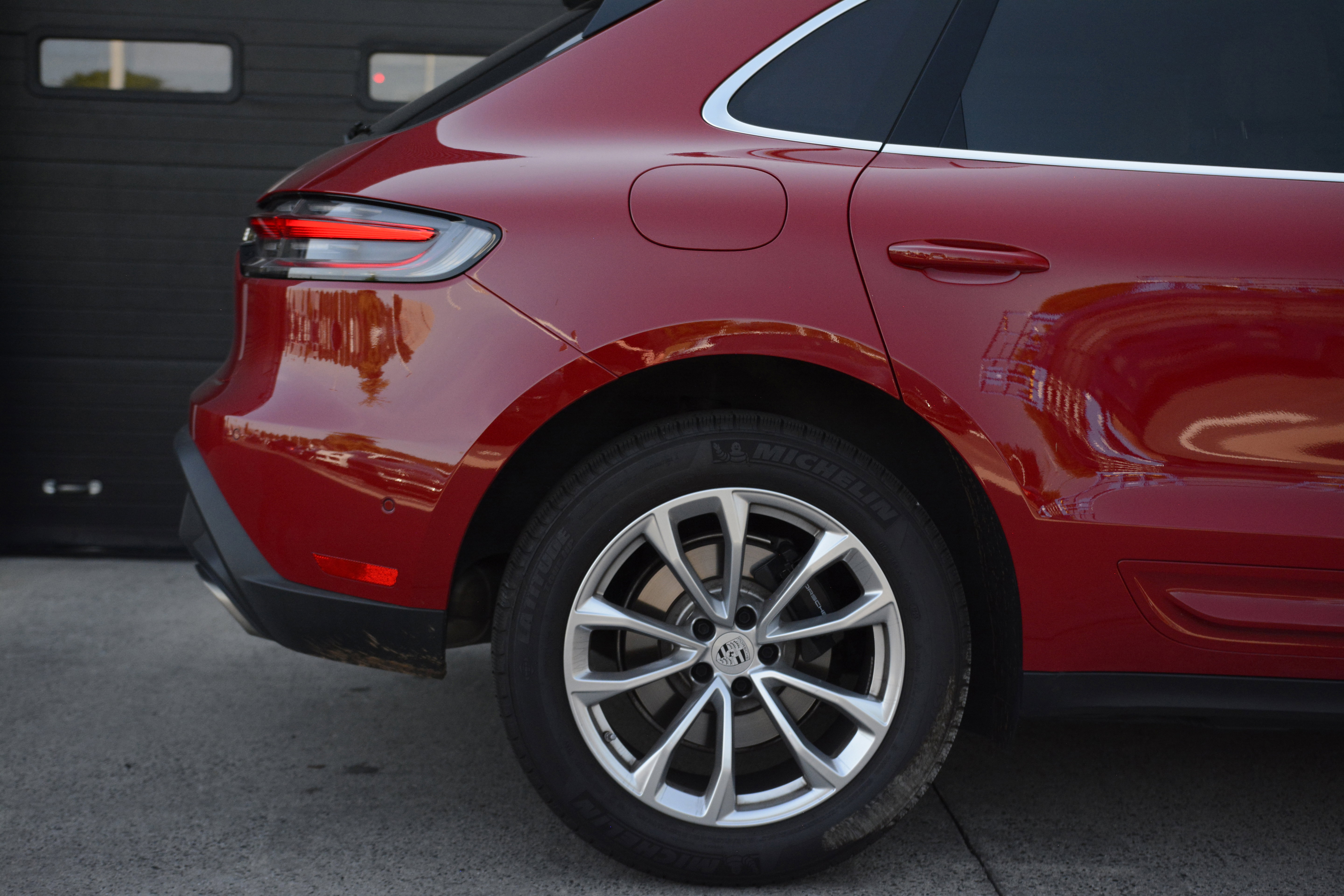 Used 2026 Porsche Macan AWD/4WD image 40