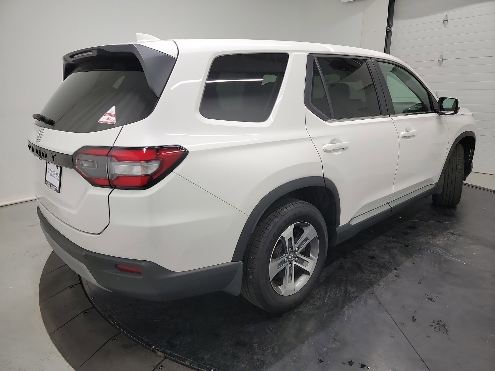 Certified 2025 Honda Pilot EX-L image 9
