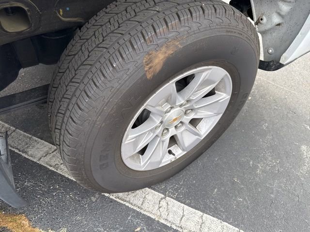 Used 2025 Chevrolet Silverado 1500 W/T image 9