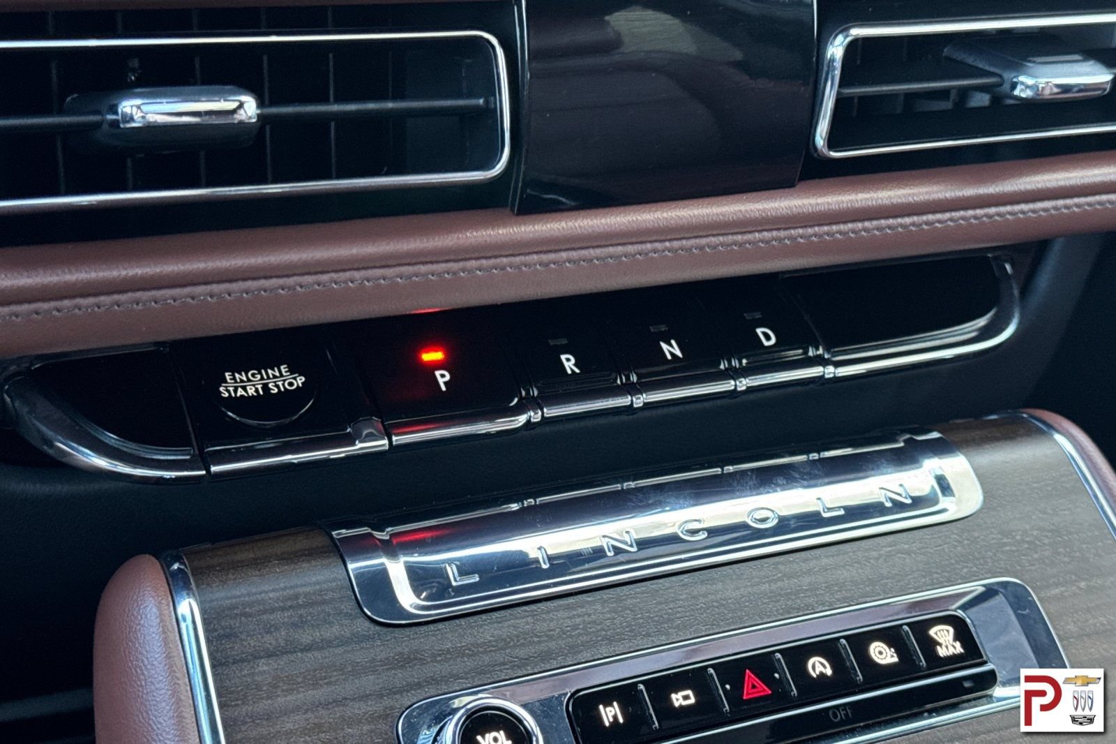 Used 2025 Lincoln Aviator Reserve AWD/4WD image 27