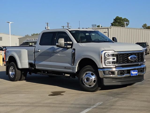 New 2026 Ford F350 XLT image 2