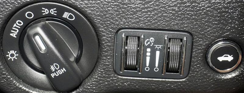 Used 2015 Dodge Challenger SXT Plus w/ Premium Sound Group image 31