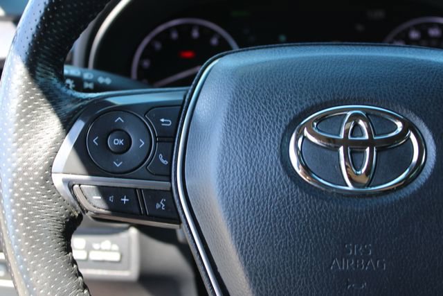 Used 2021 Toyota Avalon Touring w/ Advanced Safety Package image 18