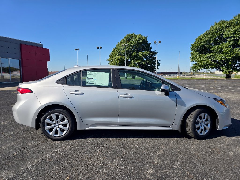 New 2027 Toyota Corolla LE FWD image 14