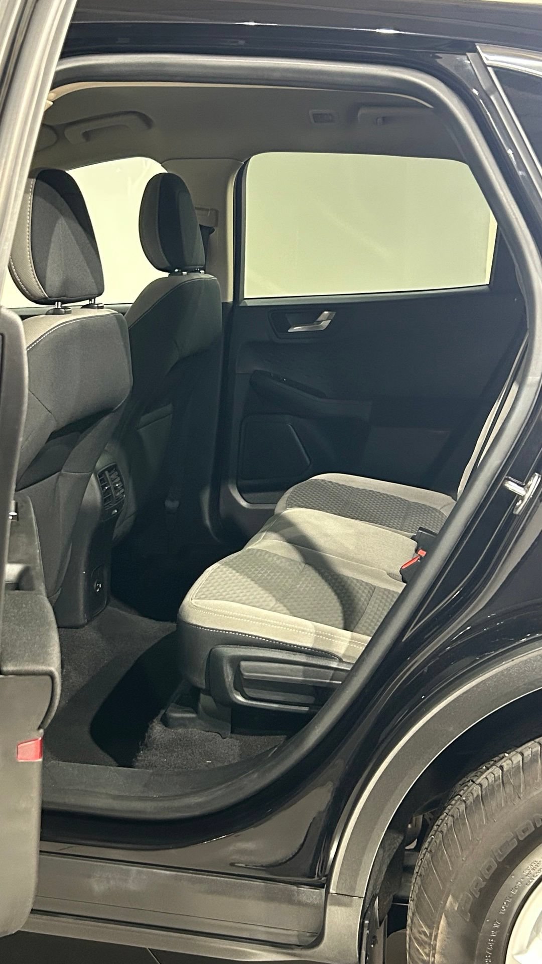 Used 2020 Ford Escape SE AWD/4WD image 36