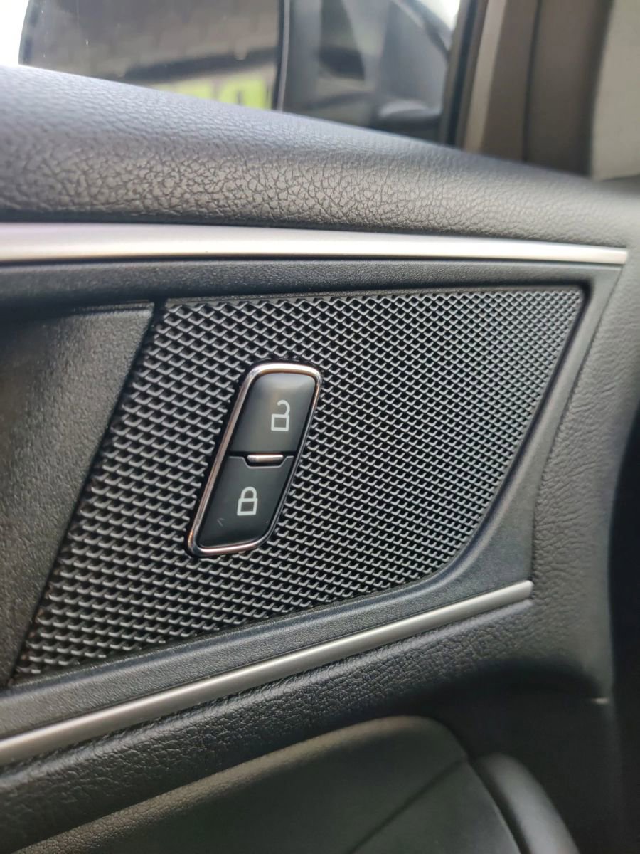 Used 2022 Ford Edge SEL image 26