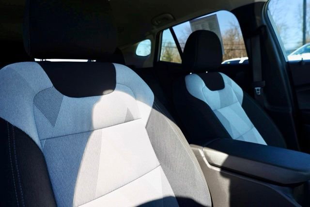 Certified 2025 Chevrolet Trax LS image 35