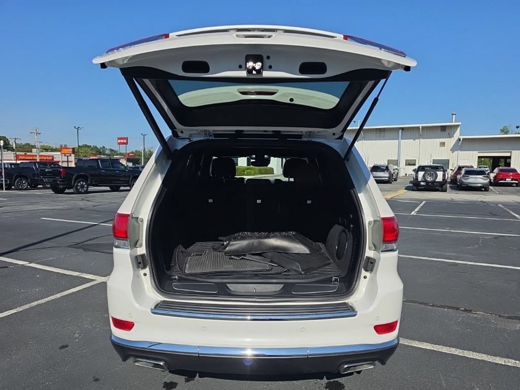 Used 2018 Jeep Grand Cherokee Summit AWD/4WD image 10