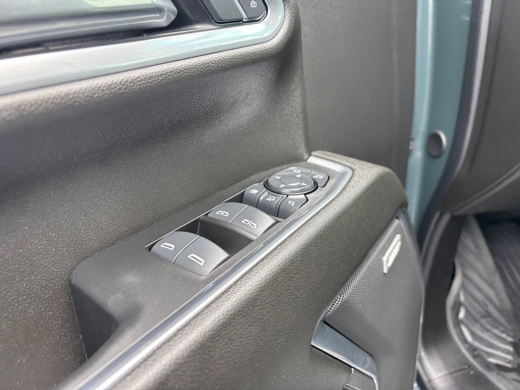 Used 2025 Chevrolet Silverado 2500 LTZ w/ LTZ Convenience Package image 21