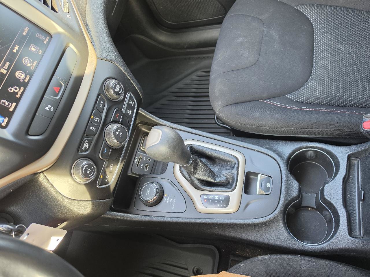 Used 2016 Jeep Cherokee 75th Anniversary AWD/4WD image 15