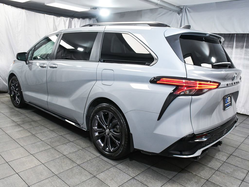 Used 2024 Toyota Sienna XSE image 4