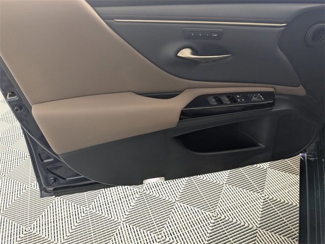 Used 2023 Lexus ES 350 w/ Premium Package image 10