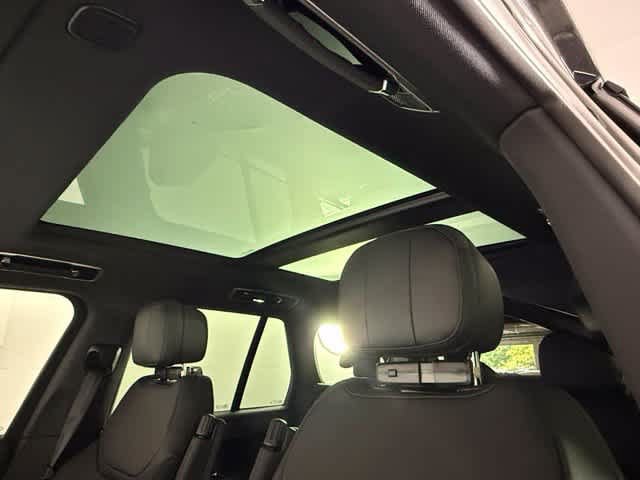 New 2027 Land Rover Range Rover SE AWD/4WD image 24