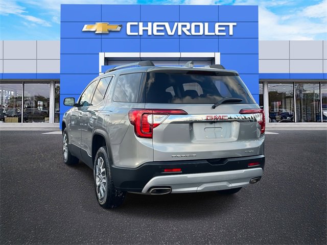 Used 2023 GMC Acadia SLT w/ Preferred Package image 5