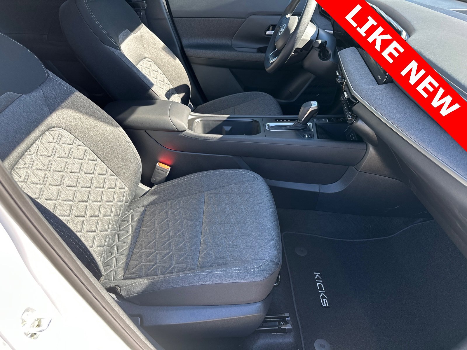 Used 2026 Nissan Kicks SV image 13
