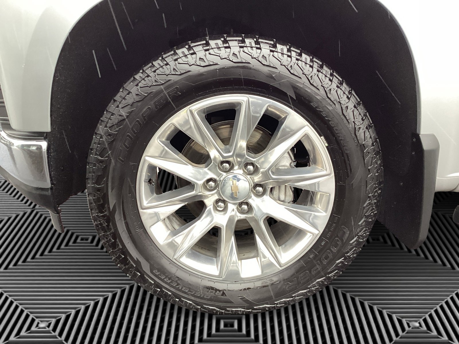 Used 2022 Chevrolet Silverado 1500 LTZ w/ LTZ Premium Package image 14