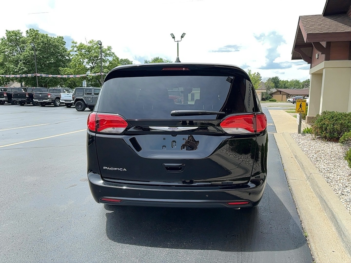 New 2027 Chrysler Pacifica LX FWD image 11