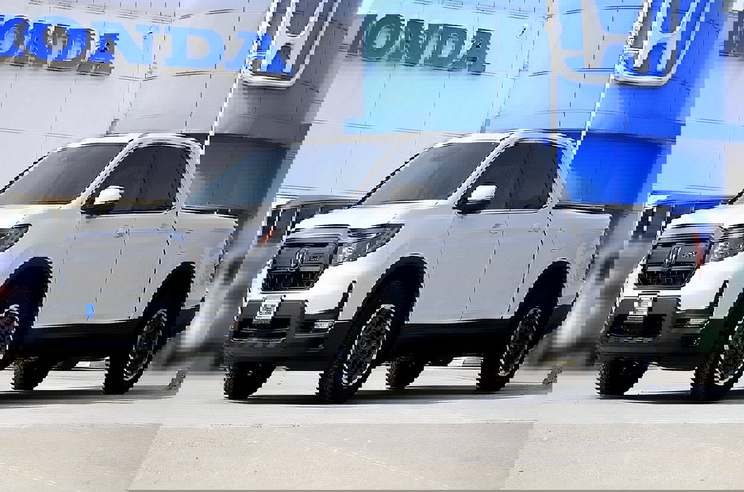 New 2024 Honda Ridgeline RTL+ image 1