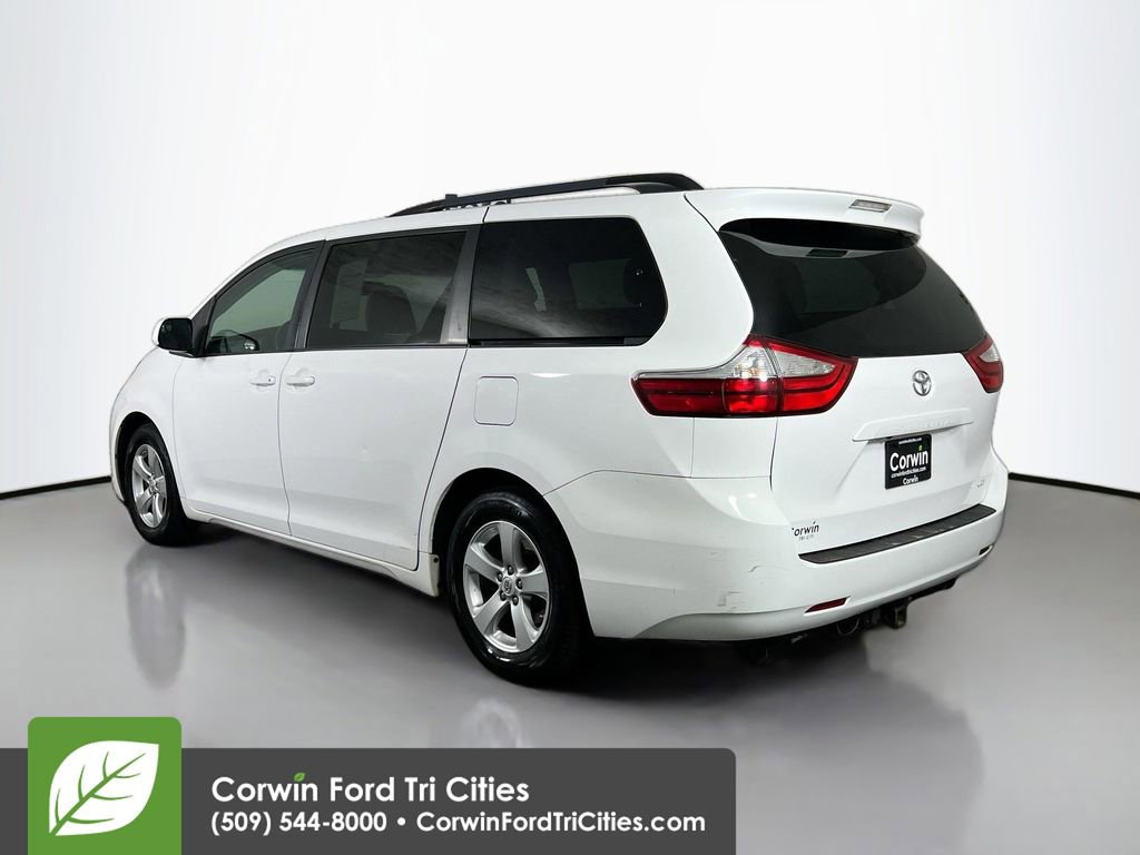 Used 2016 Toyota Sienna LE image 11