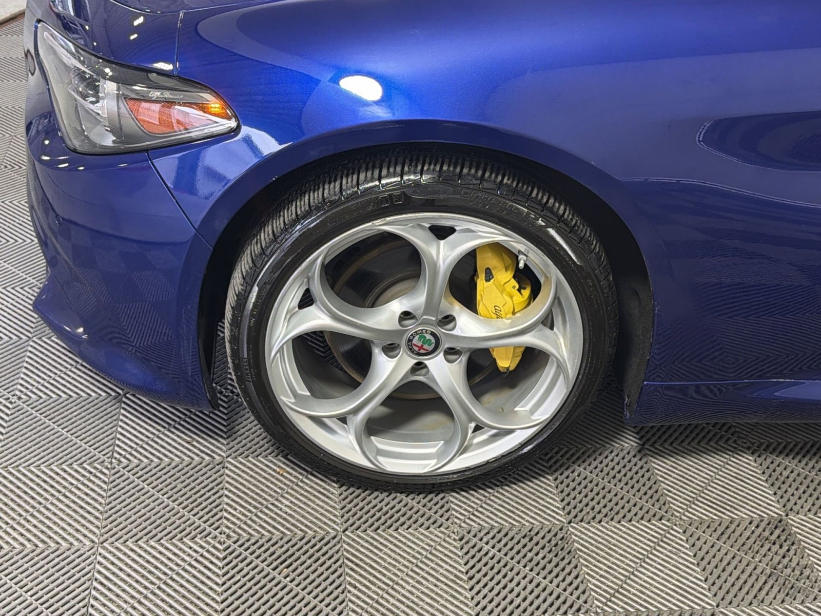 Used 2021 Alfa Romeo Giulia Ti Sport image 12